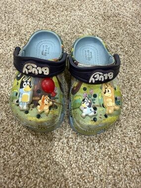 CROCS Kids Green Character Clogs with Navy Heel Strap bluey
